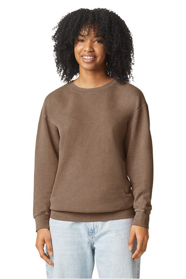 Comfort Colors 1466 Mens Garment Dyed Fleece Crewneck Sweatshirt Espresso Brown Model Front