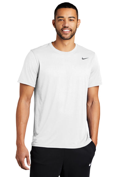 Nike 727982 Mens Legend Dri-Fit Moisture Wicking Short Sleeve Crewneck T-Shirt White Model Front
