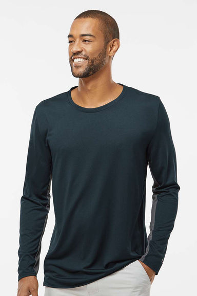 Oakley FOA402992 Mens Team Issue Hydrolix Long Sleeve Crewneck T-Shirt Blackout Model Front