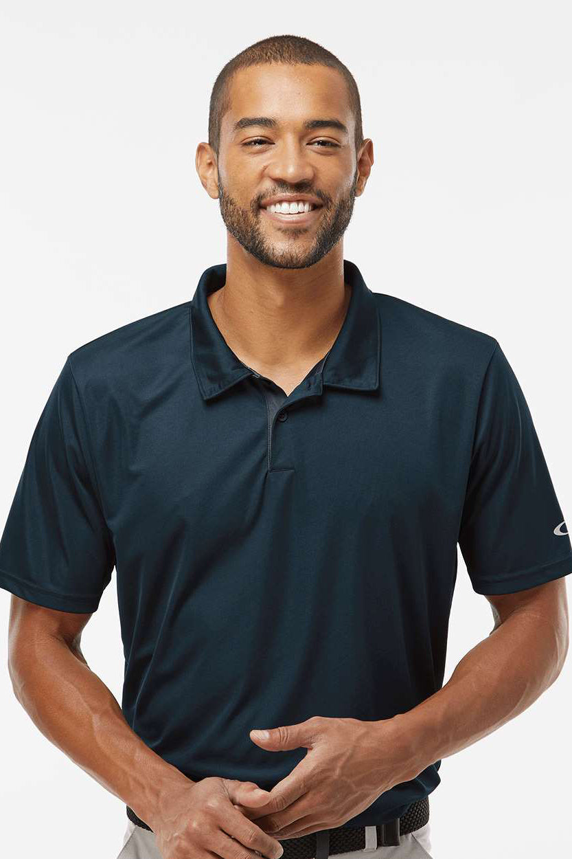 Oakley FOA402993 Mens Team Issue Hydrolix Short Sleeve Polo Shirt Blackout Model Front