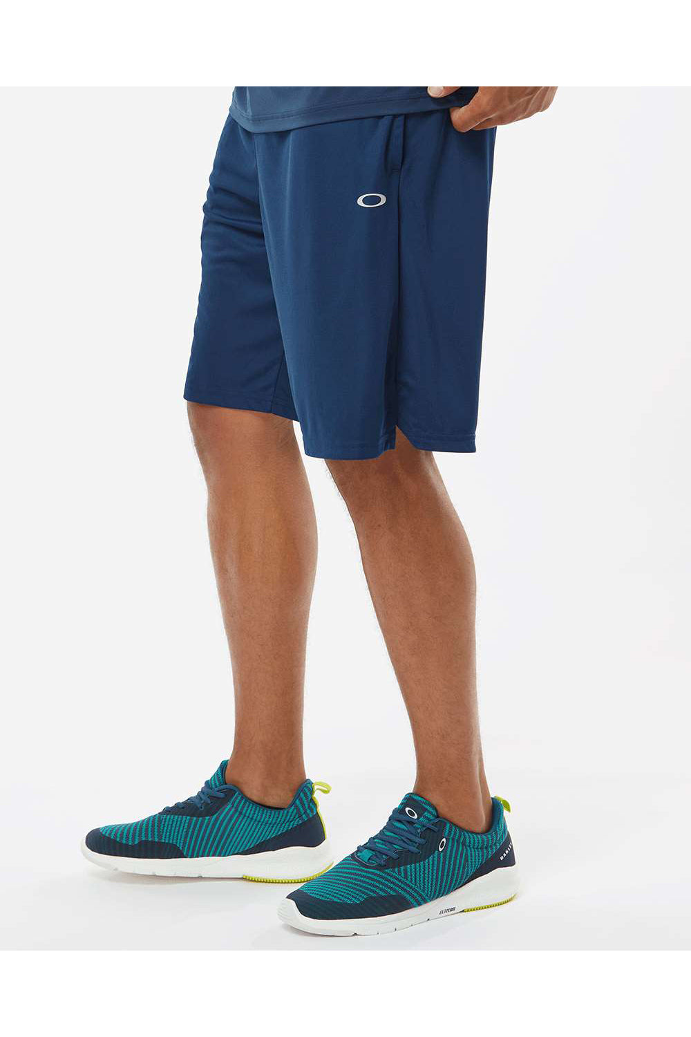 Oakley FOA402995 Mens Team Issue Hydrolix Shorts w/ Pockets Team Navy Blue Model Side