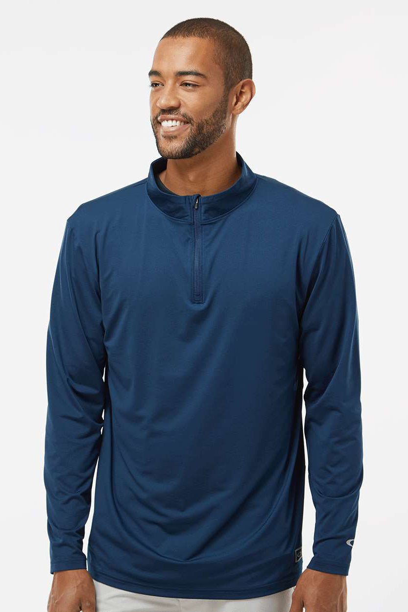 Oakley FOA402997 Mens Team Issue Podium 1/4 Zip Sweatshirt Team Navy Blue Model Front