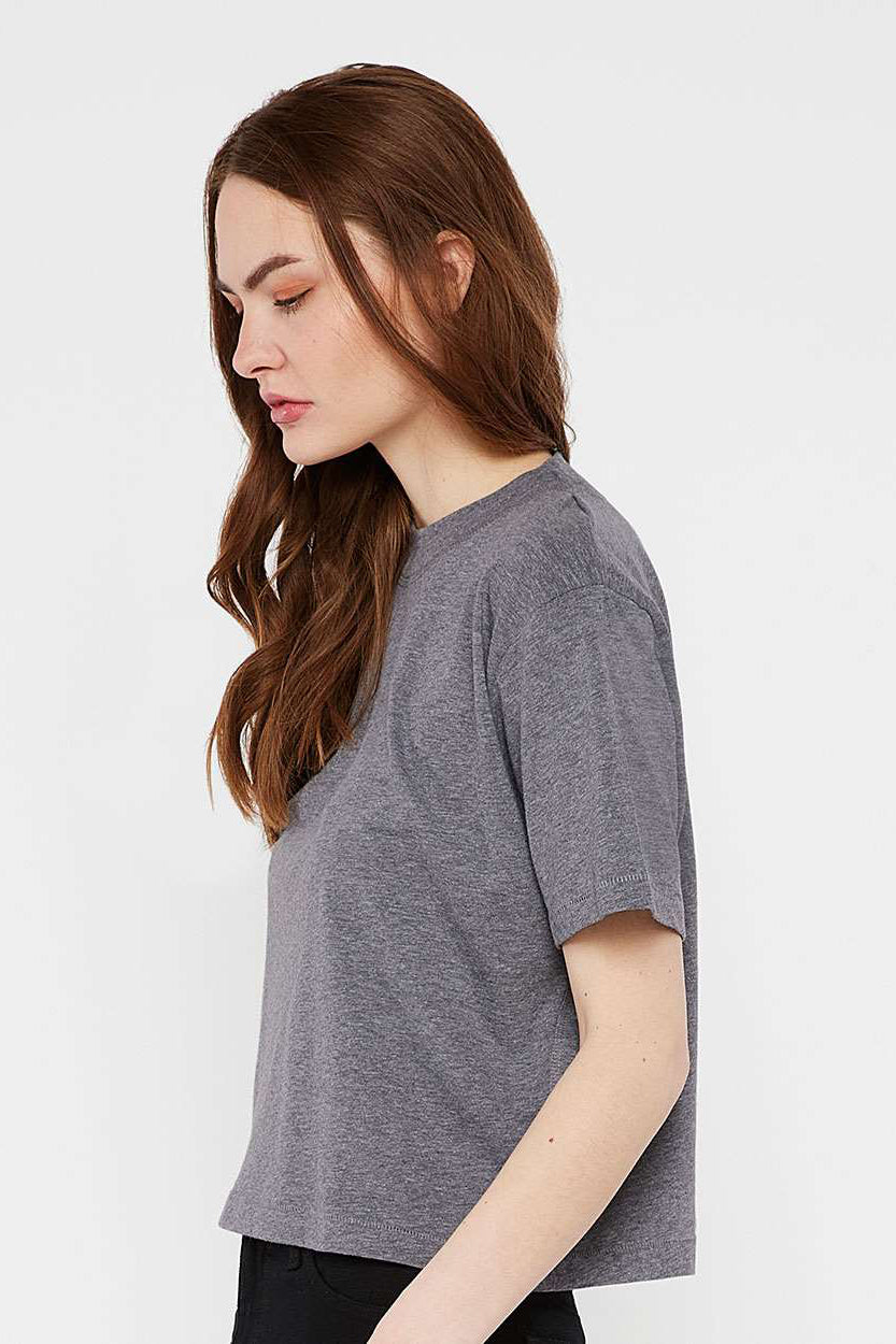 LAT 3518 Womens Boxy Short Sleeve Crewneck T-Shirt Heather Granite Grey Model Side