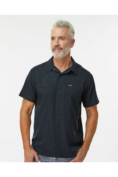 Columbia 203072 Mens Silver Ridge Utility Lite Short Sleeve Button Down Shirt Black Model Front