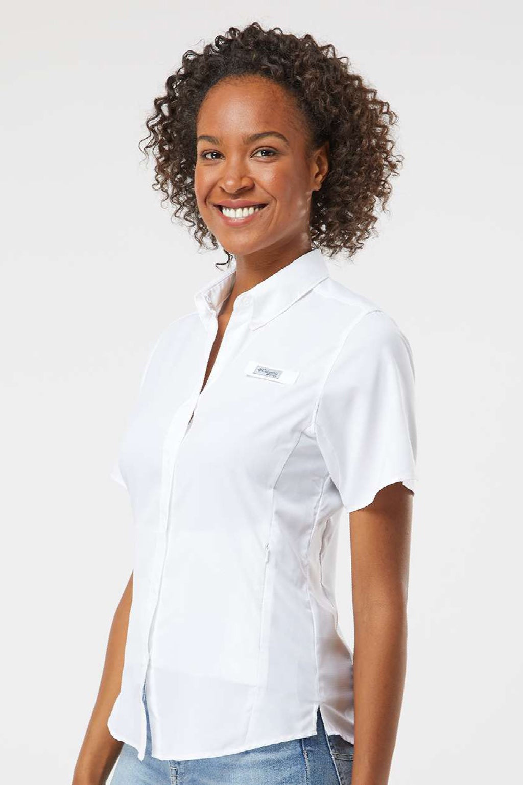 Columbia 212466 Womens PFG Tamiami II Short Sleeve Button Down Shirt White Model Side
