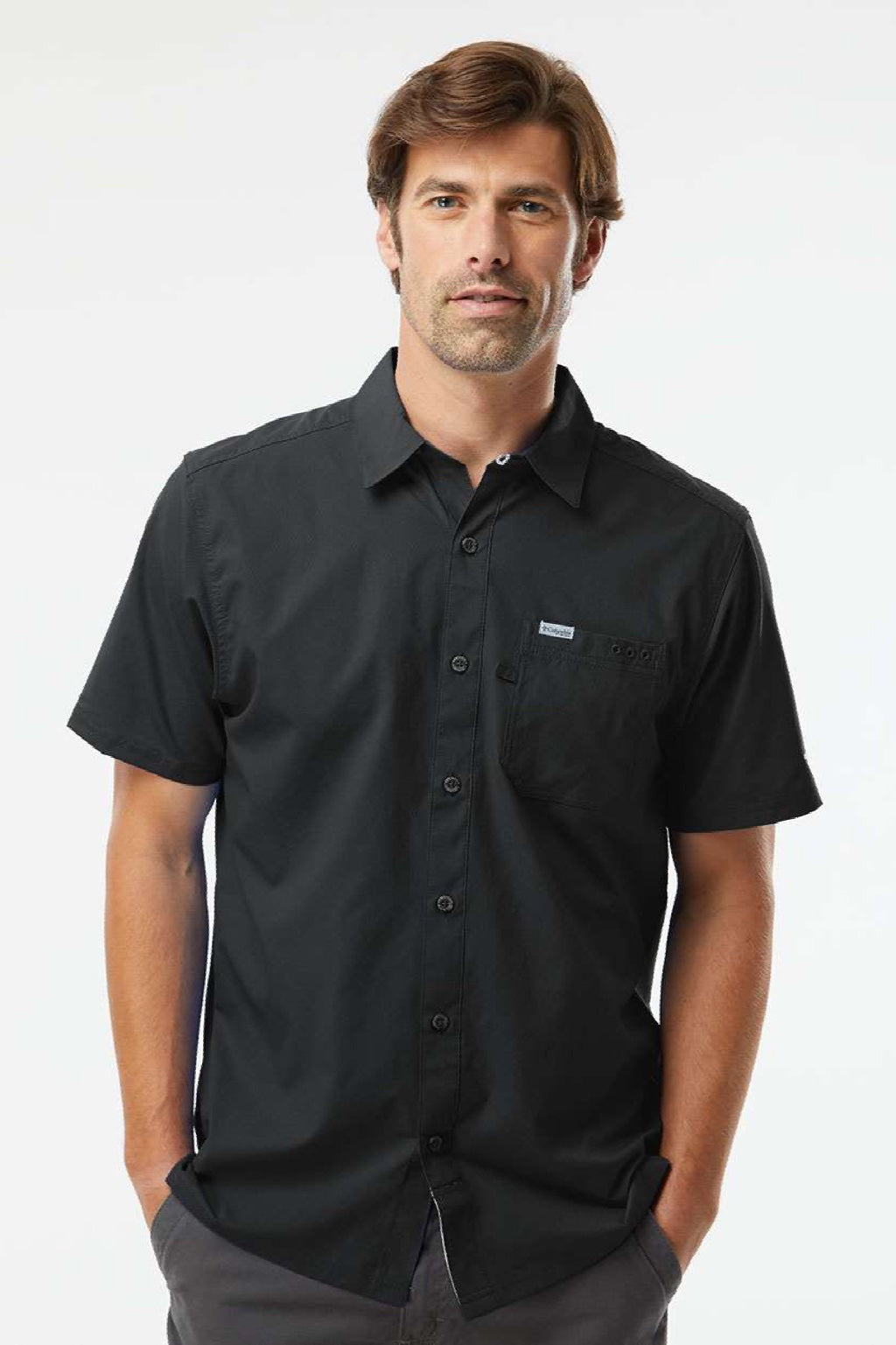 Columbia 212484 Mens PFG Slack Tide Moisture Wicking Short Sleeve Button Down Camp Shirt w/ Pocket Black Model Front