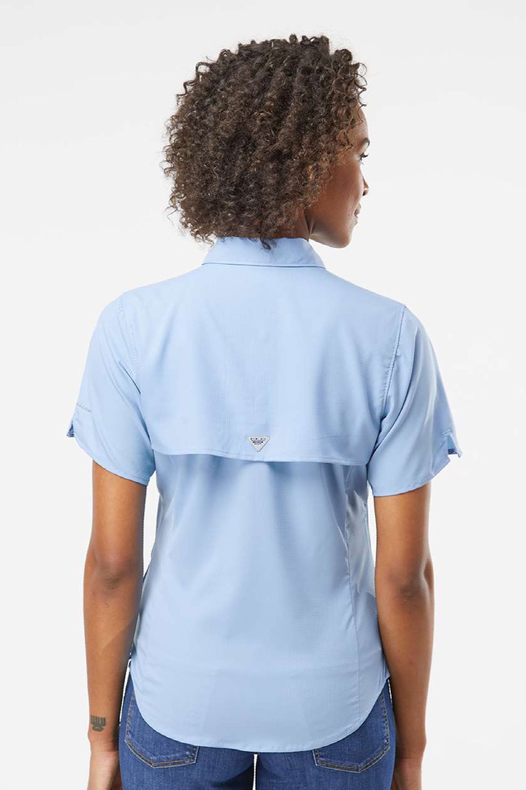 Columbia 212466 Womens PFG Tamiami II Short Sleeve Button Down Shirt Sail Blue Model Back