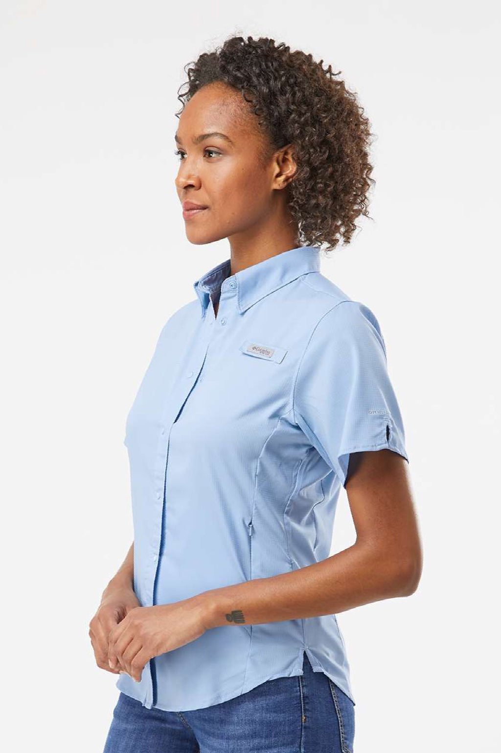 Columbia 212466 Womens PFG Tamiami II Short Sleeve Button Down Shirt Sail Blue Model Side