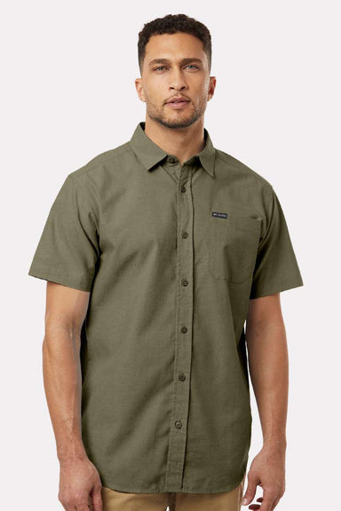 Columbia 199080 Mens Rapid Rivers Short Sleeve Button Down Shirt w/ Pocket Stone Green Model Front