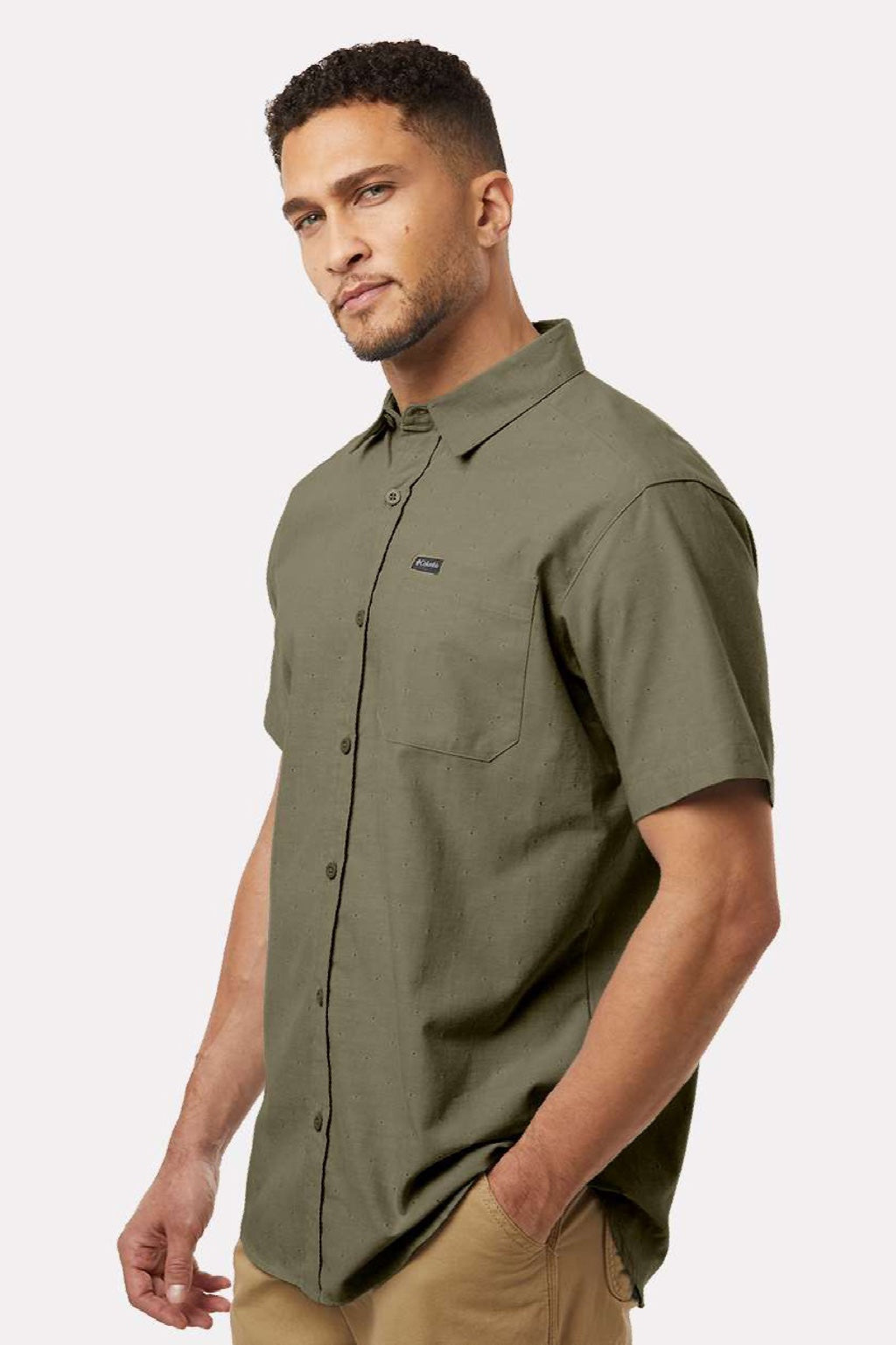 Columbia 199080 Mens Rapid Rivers Short Sleeve Button Down Shirt w/ Pocket Stone Green Model Side