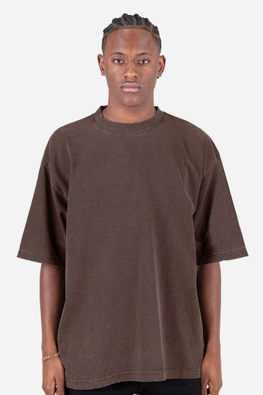 Shaka Wear SHGDD Mens Garment Dyed Drop Shoulder Short Sleeve Crewneck T-Shirt Mocha Brown Model Front