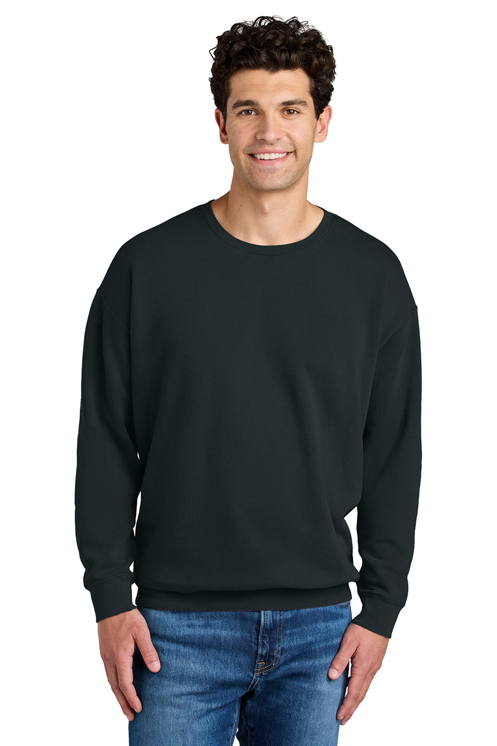 Comfort Colors 1466 Mens Garment Dyed Fleece Crewneck Sweatshirt Black Model Front