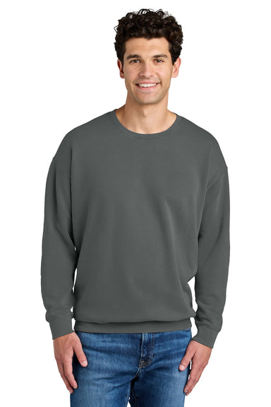 Comfort Colors 1466 Mens Garment Dyed Fleece Crewneck Sweatshirt Pepper Grey Model Front