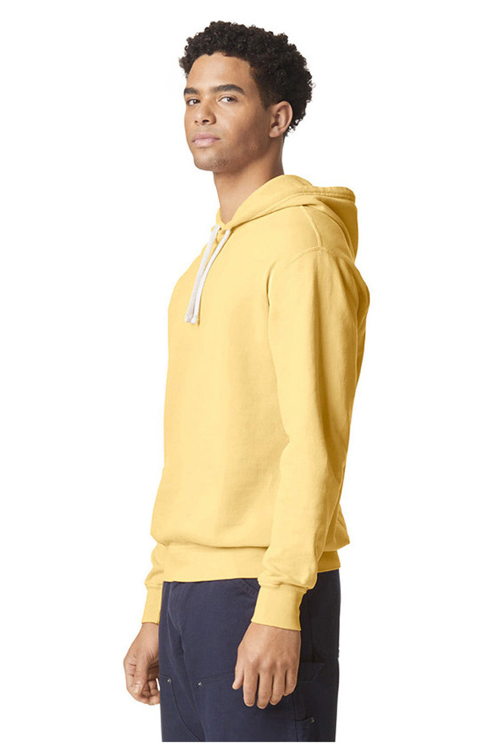 Comfort Colors 1467 Mens Garment Dyed Fleece Hooded Sweatshirt Hoodie Butter Yellow Model Side
