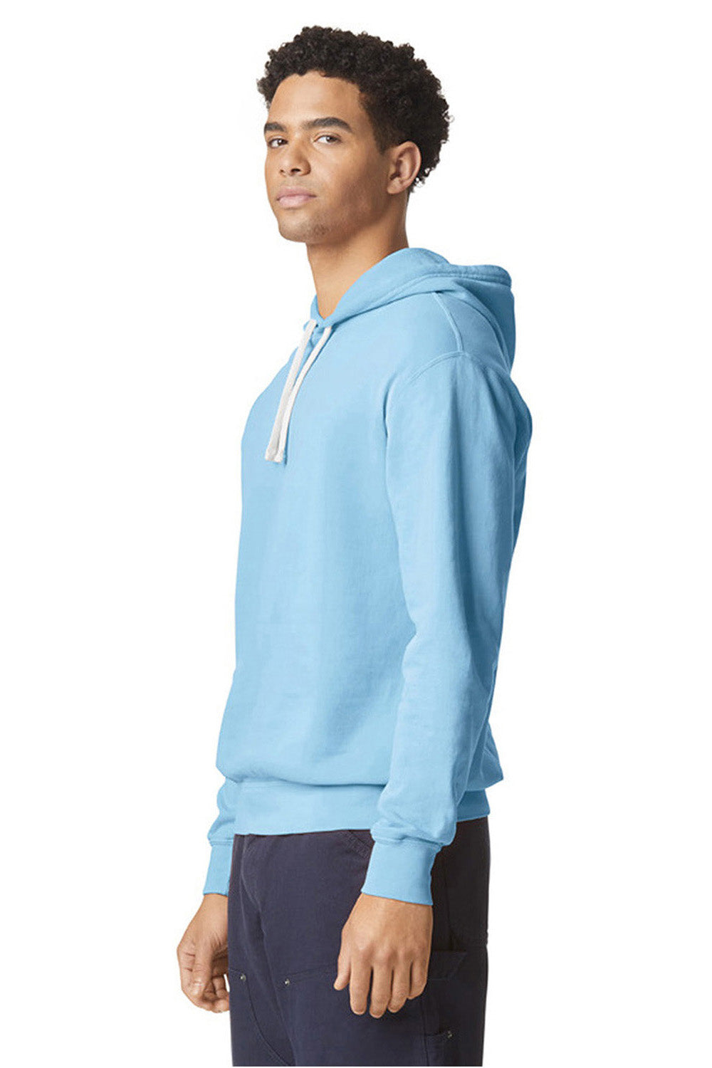 Comfort Colors 1467 Mens Garment Dyed Fleece Hooded Sweatshirt Hoodie Hydrangea Blue Model Side