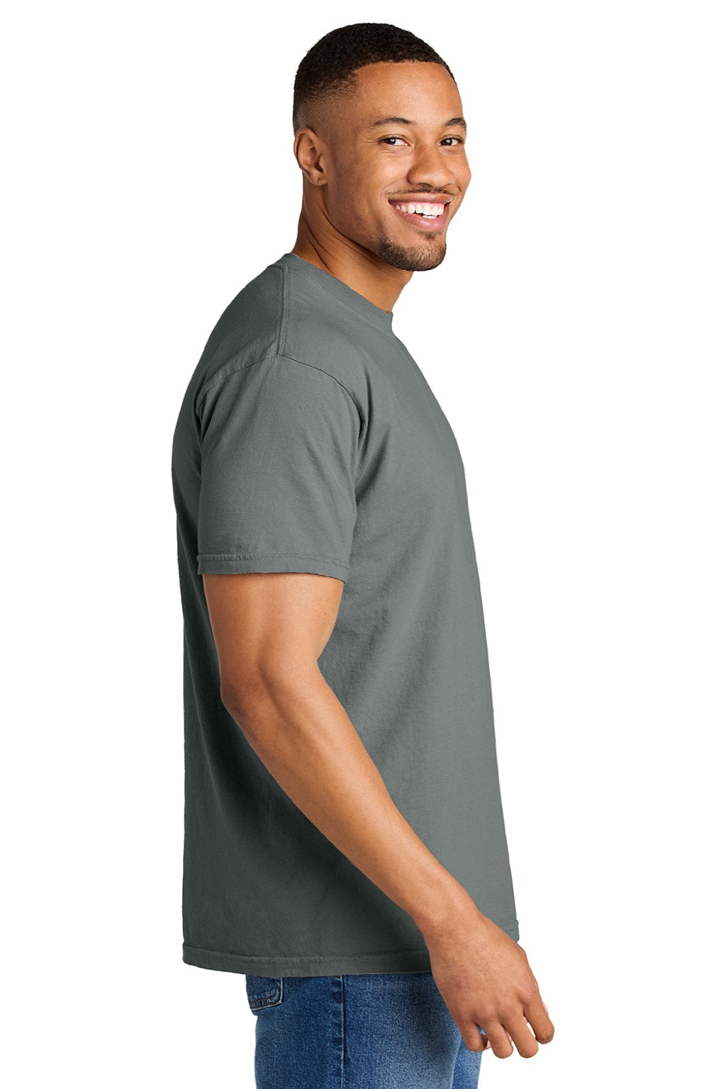 Comfort Colors 1717 Mens Short Sleeve Crewneck T-Shirt Grey Model Side