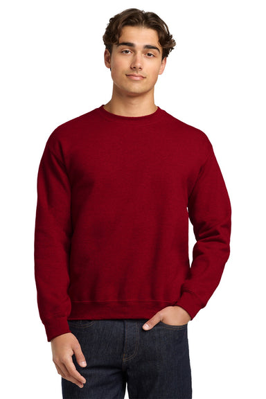 Gildan 18000 Mens Pill Resistant Fleece Crewneck Sweatshirt Antique Cherry Red Model Front