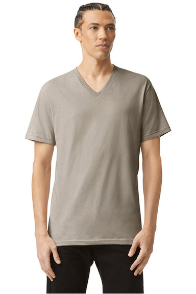 American Apparel 2006CVC Mens CVC Short Sleeve V-Neck T-Shirt Heather Khaki Model Front