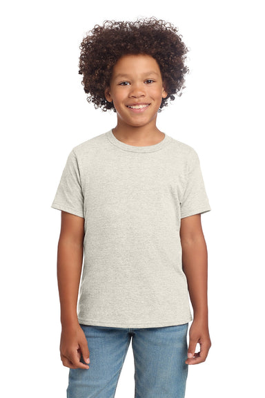 Gildan 64000B Youth Softstyle Short Sleeve Crewneck T-Shirt Heather Oatmeal Model Front
