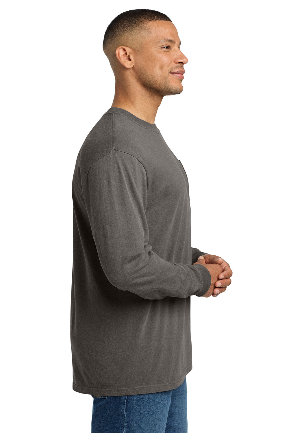 Comfort Colors 4410/C4410 Mens Long Sleeve Crewneck T-Shirt w/ Pocket Grey Model Side