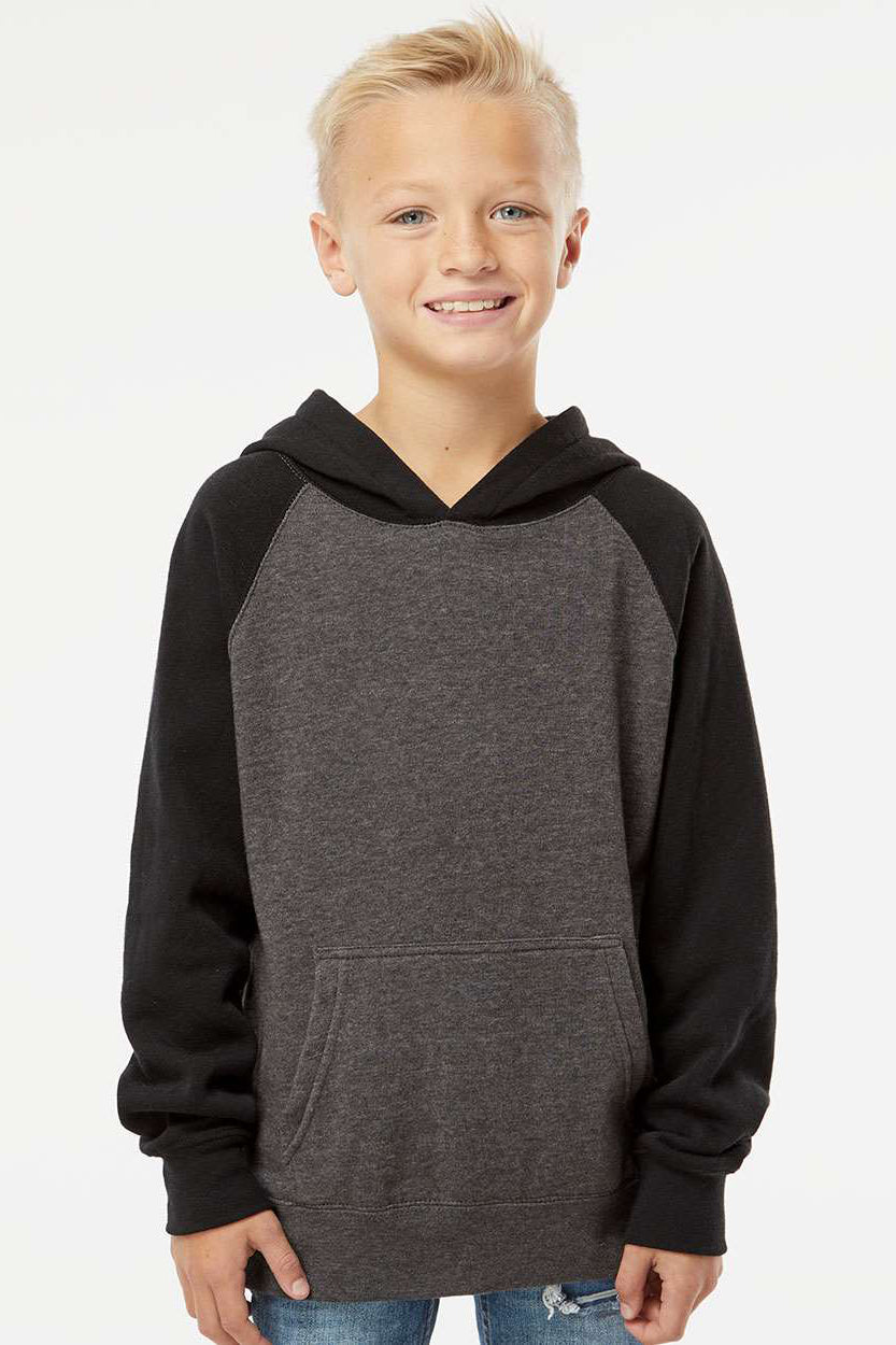 Independent Trading Company PRM15YSB Youth Special Blend Raglan Hooded Sweatshirt Hoodie w/ Pouch Pocket Carbon Grey/Black Model Front