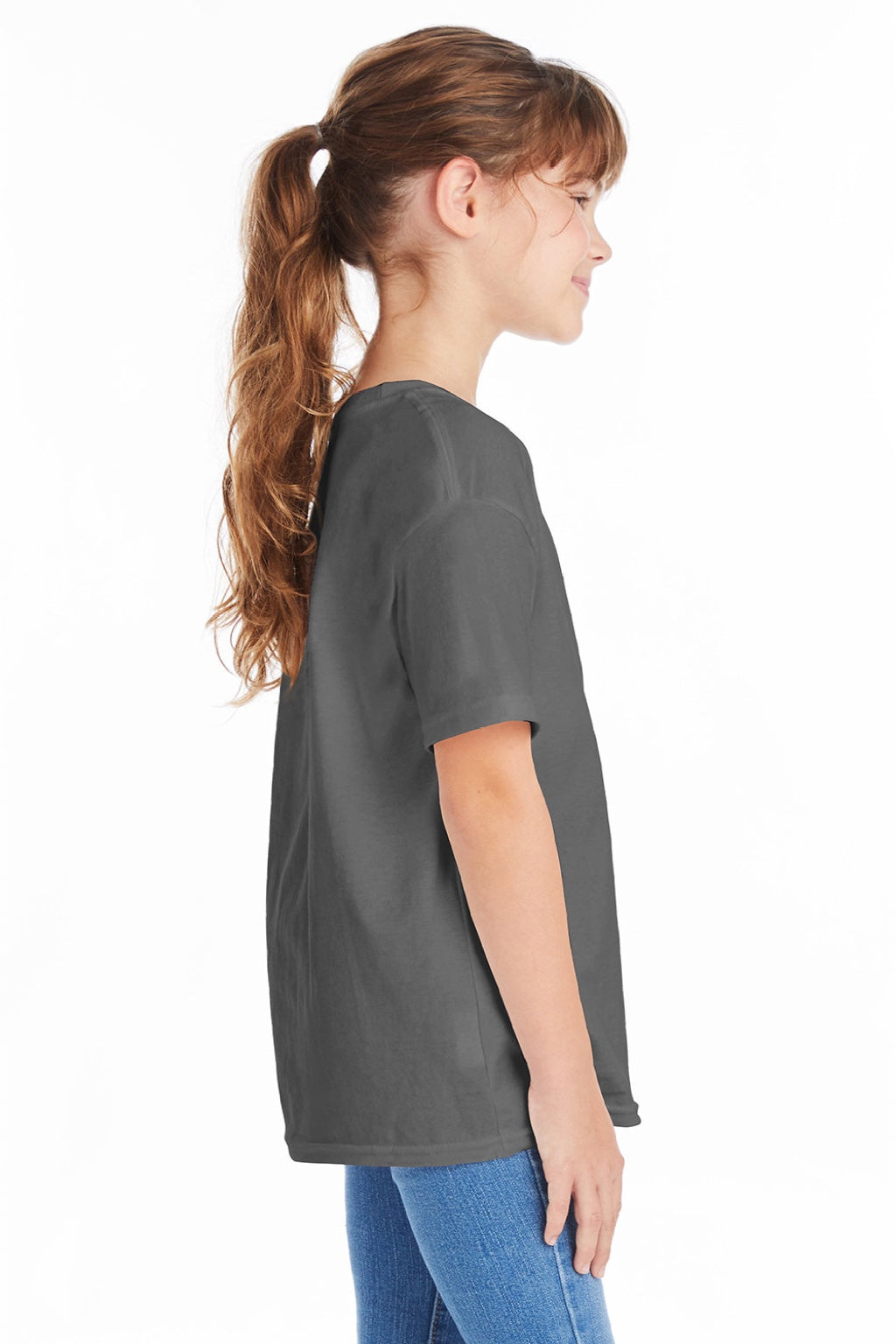 Hanes 5480 Youth Essential-T Short Sleeve Crewneck T-Shirt Smoke Grey Model Side