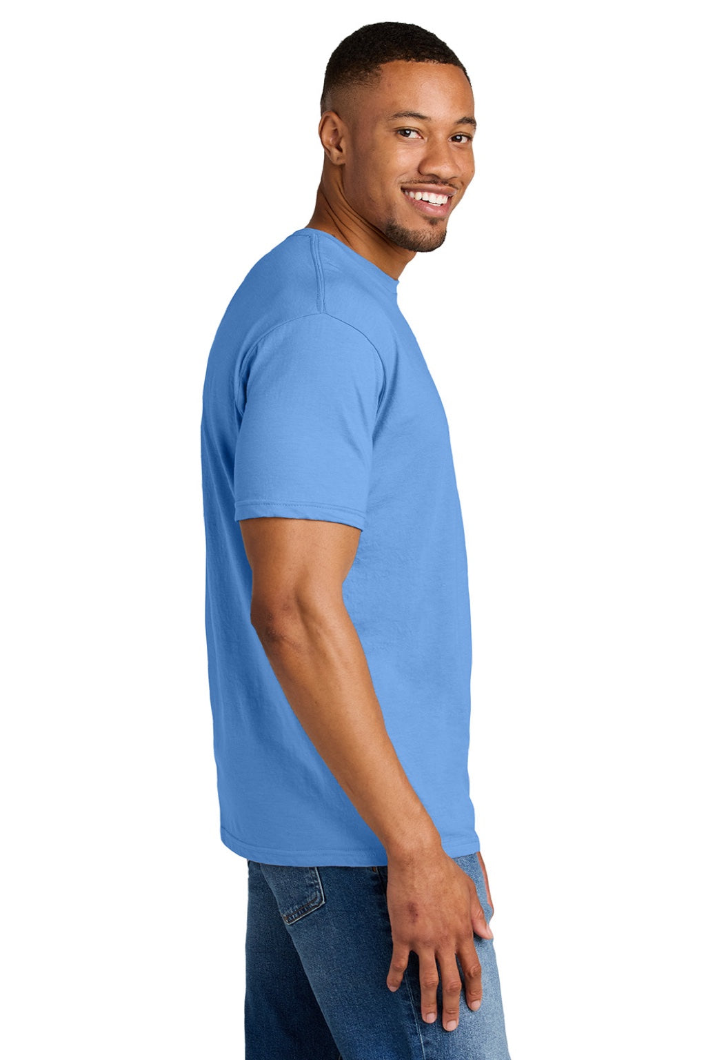 Gildan 64000CVC Mens Softstyle CVC Short Sleeve Crewneck T-Shirt Carolina Blue Mist Model Side