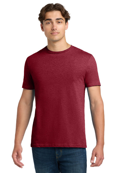 Gildan 64000 Mens Softstyle Short Sleeve Crewneck T-Shirt Antique Cherry Red Model Front