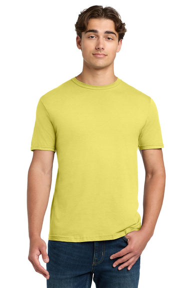 Gildan 64000 Mens Softstyle Short Sleeve Crewneck T-Shirt Cornsilk Yellow Model Front