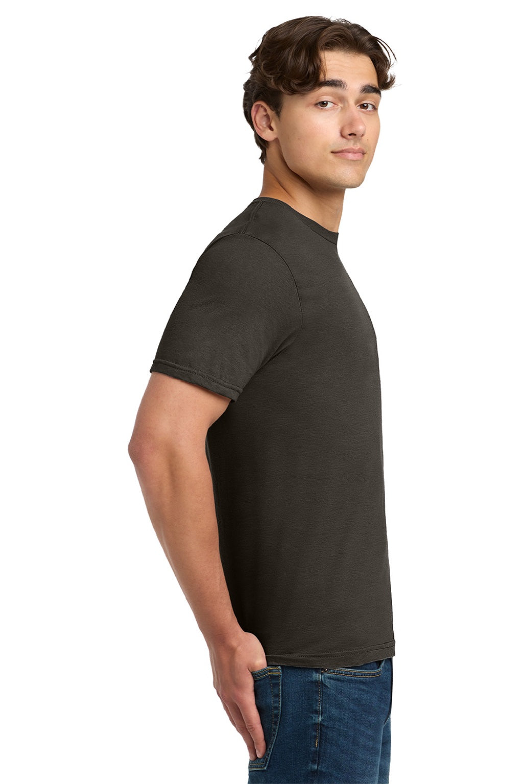 Gildan 64000 Mens Softstyle Short Sleeve Crewneck T-Shirt Dark Chocolate Brown Model Side