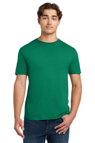 Gildan 64000 Mens Softstyle Short Sleeve Crewneck T-Shirt Kelly Green Model Front