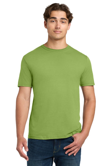 Gildan 64000 Mens Softstyle Short Sleeve Crewneck T-Shirt Kiwi Green Model Front