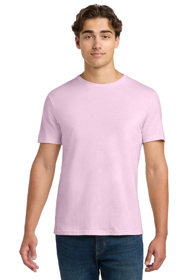 Gildan 64000 Mens Softstyle Short Sleeve Crewneck T-Shirt Light Pink Model Front