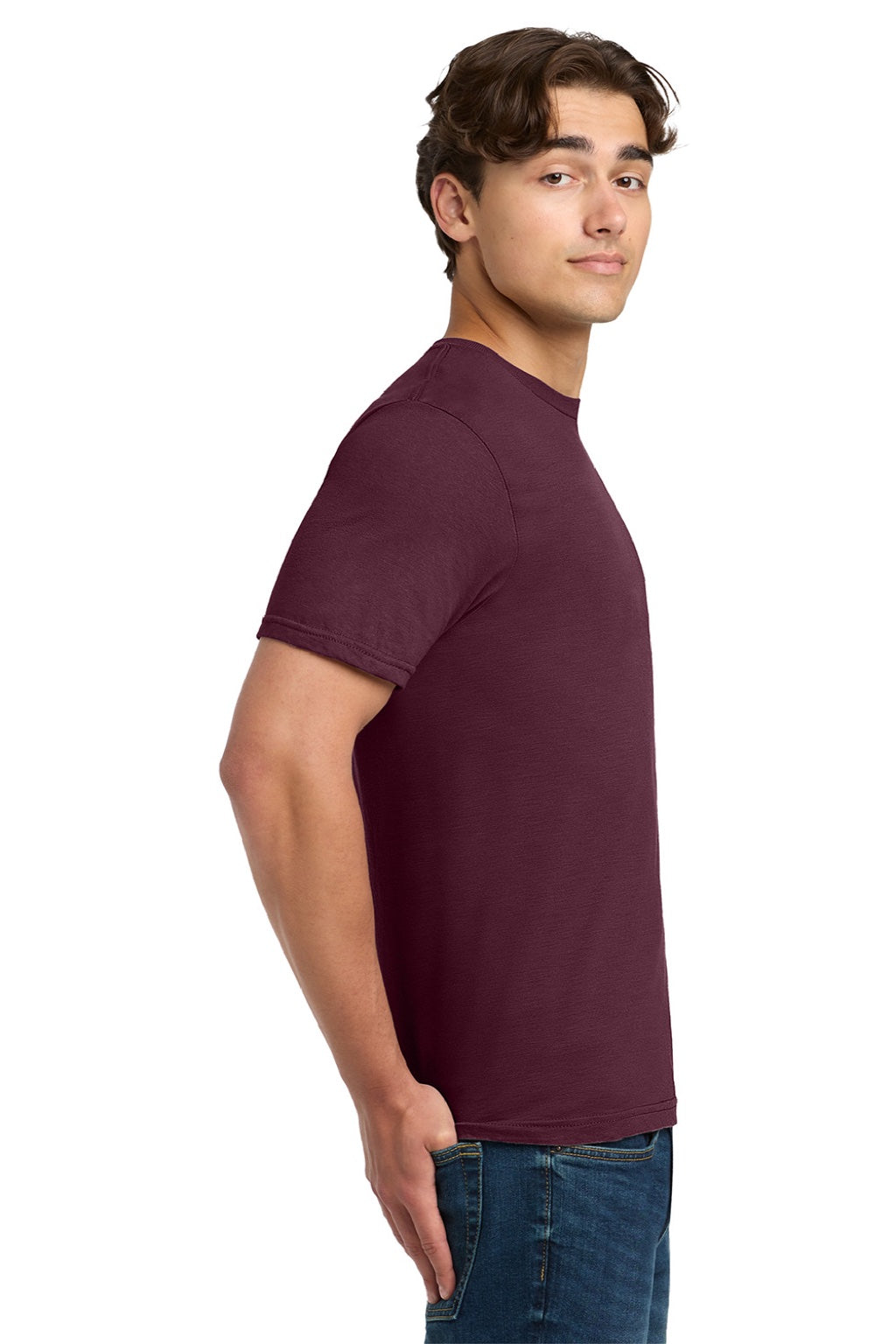 Gildan 64000 Mens Softstyle Short Sleeve Crewneck T-Shirt Maroon Model Side