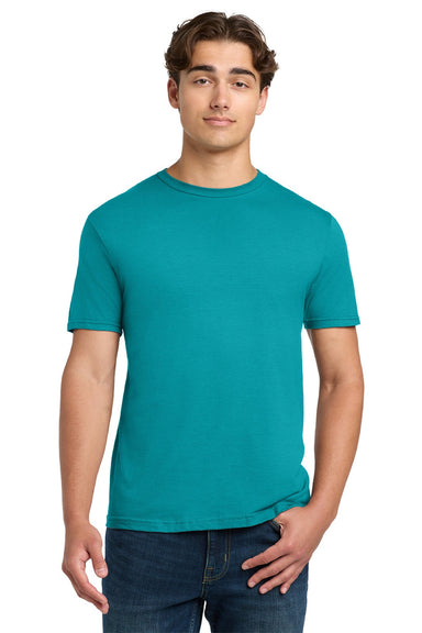 Gildan 64000 Mens Softstyle Short Sleeve Crewneck T-Shirt Tropical Blue Model Front