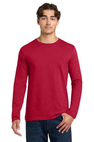 Gildan 64400 Mens Softstyle Long Sleeve Crewneck T-Shirt Cherry Red Model Front