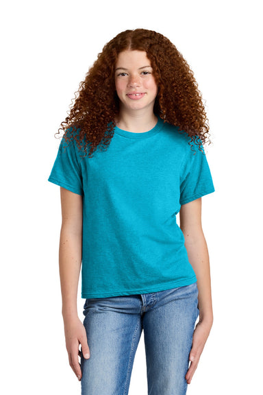 Gildan 64000BCVC Youth Softstyle CVC Short Sleeve Crewneck T-Shirt Caribbean Blue Mist Model Front