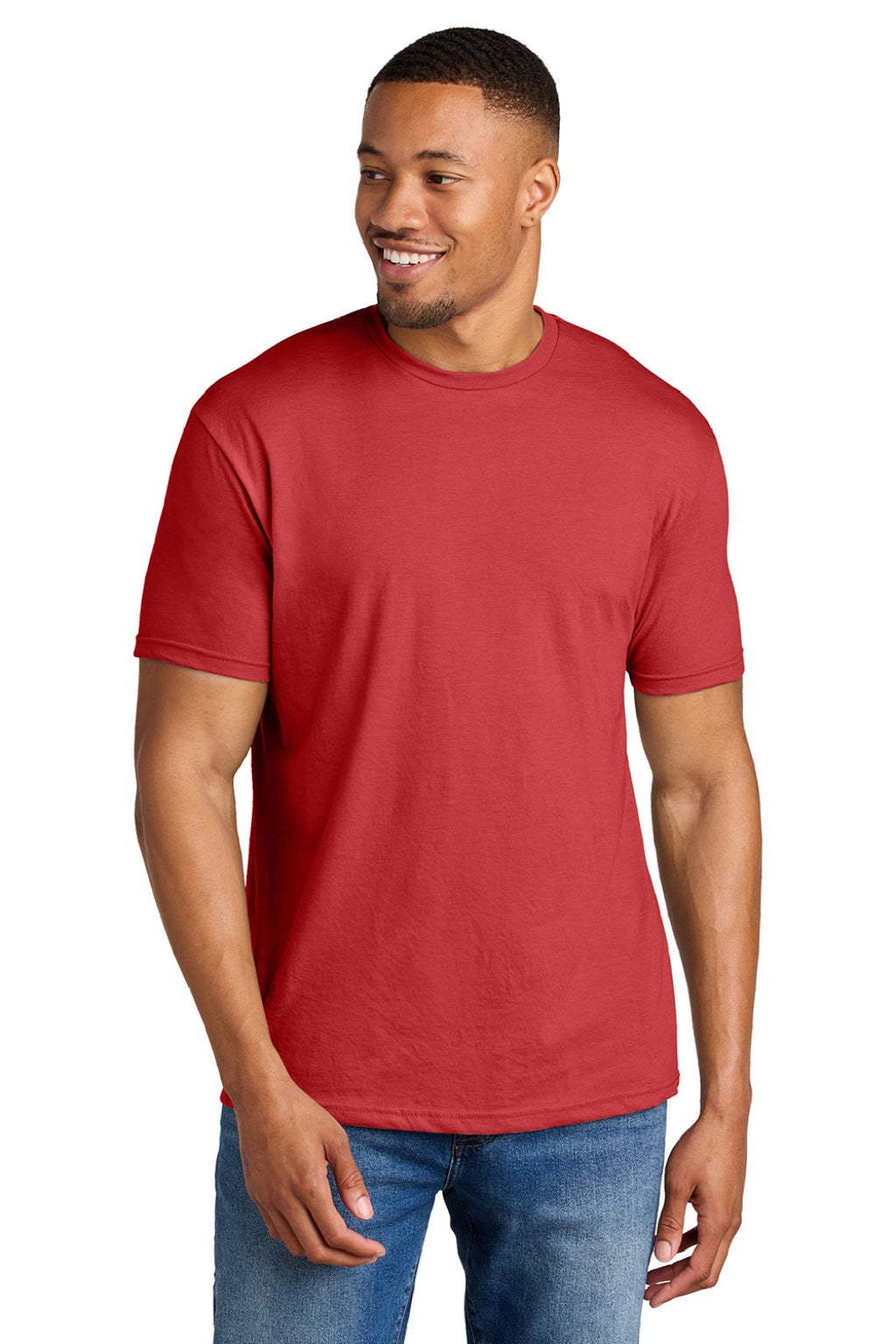 Gildan 64000CVC Mens Softstyle CVC Short Sleeve Crewneck T-Shirt Red Mist Model Front