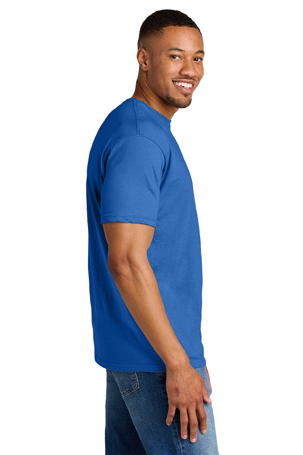Gildan 64000CVC Mens Softstyle CVC Short Sleeve Crewneck T-Shirt Royal Blue Mist Model Side