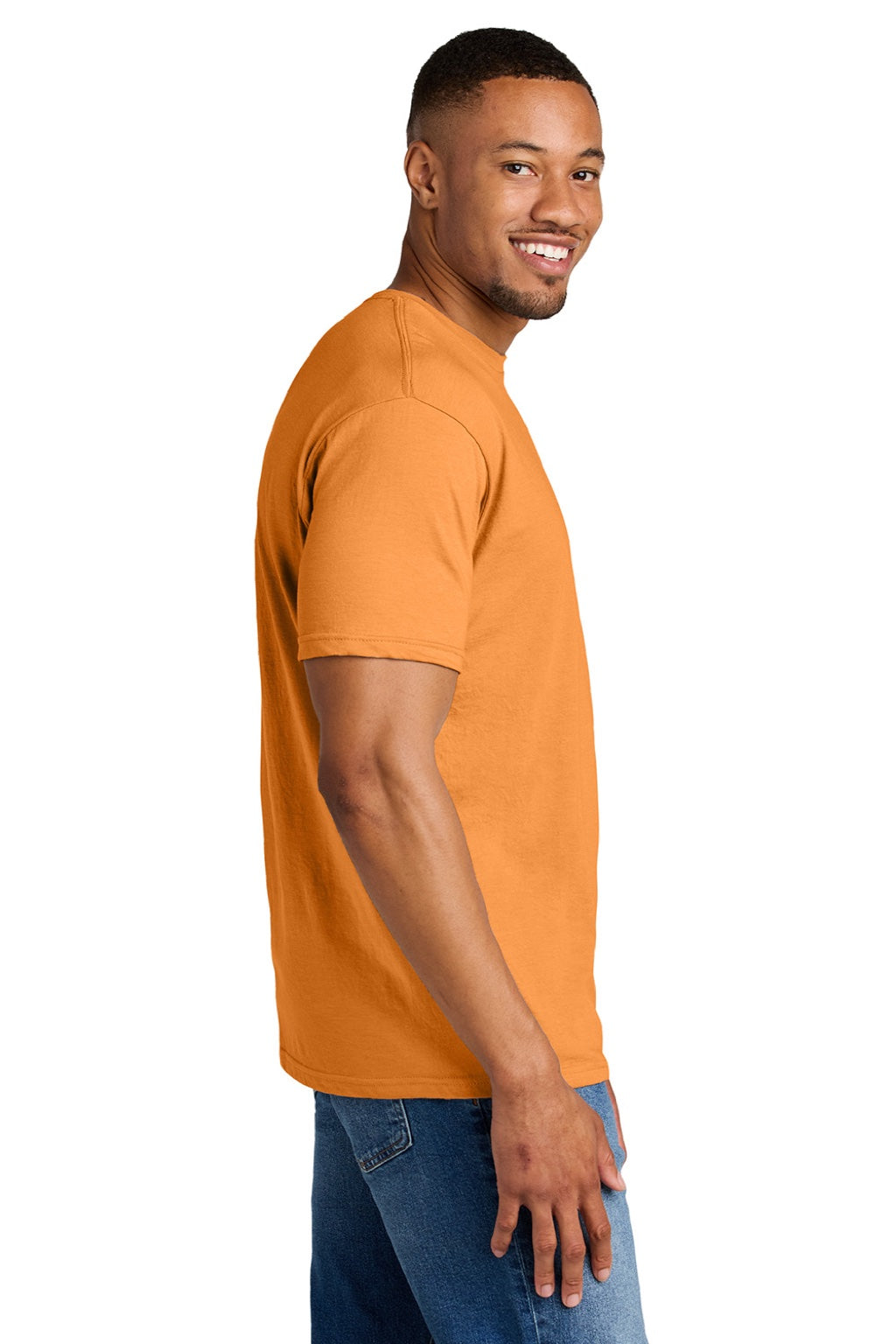 Gildan 64000CVC Mens Softstyle CVC Short Sleeve Crewneck T-Shirt Tangerine Orange Mist Model Side