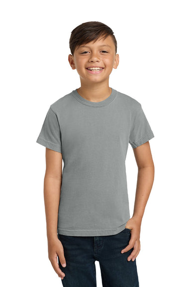 Comfort Colors 9018 Youth Short Sleeve Crewneck T-Shirt Granite Grey Model Front