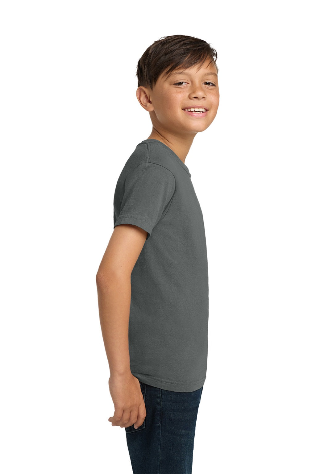 Comfort Colors 9018 Youth Short Sleeve Crewneck T-Shirt Pepper Grey Model Side