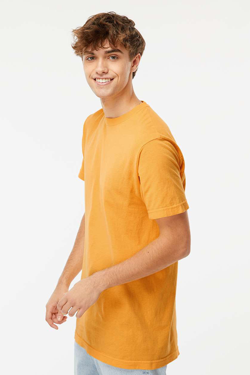 M&O 6500M Mens Vintage Garment Dyed Short Sleeve Crewneck T-Shirt Citrus Yellow Model Side