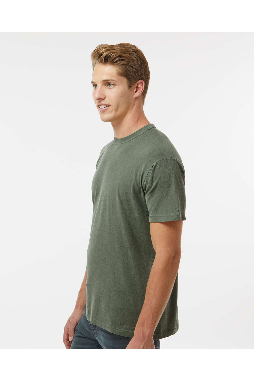 M&O 6500M Mens Vintage Garment Dyed Short Sleeve Crewneck T-Shirt Monterey Sage Green Model Side