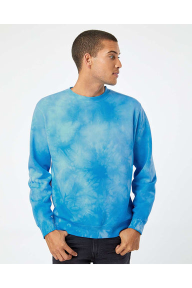 Independent Trading Co. PRM3500TD Mens Tie-Dye Crewneck Sweatshirt Aqua Blue Model Front