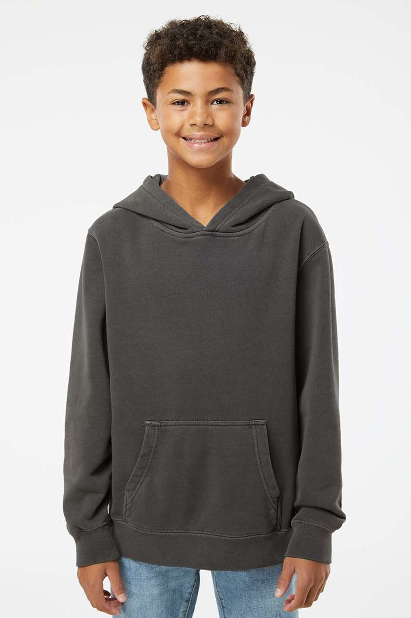 Independent Trading Company PRM1500Y Youth Pigment Dyed Hooded Sweatshirt Hoodie w/ Pouch Pocket Black Model Front