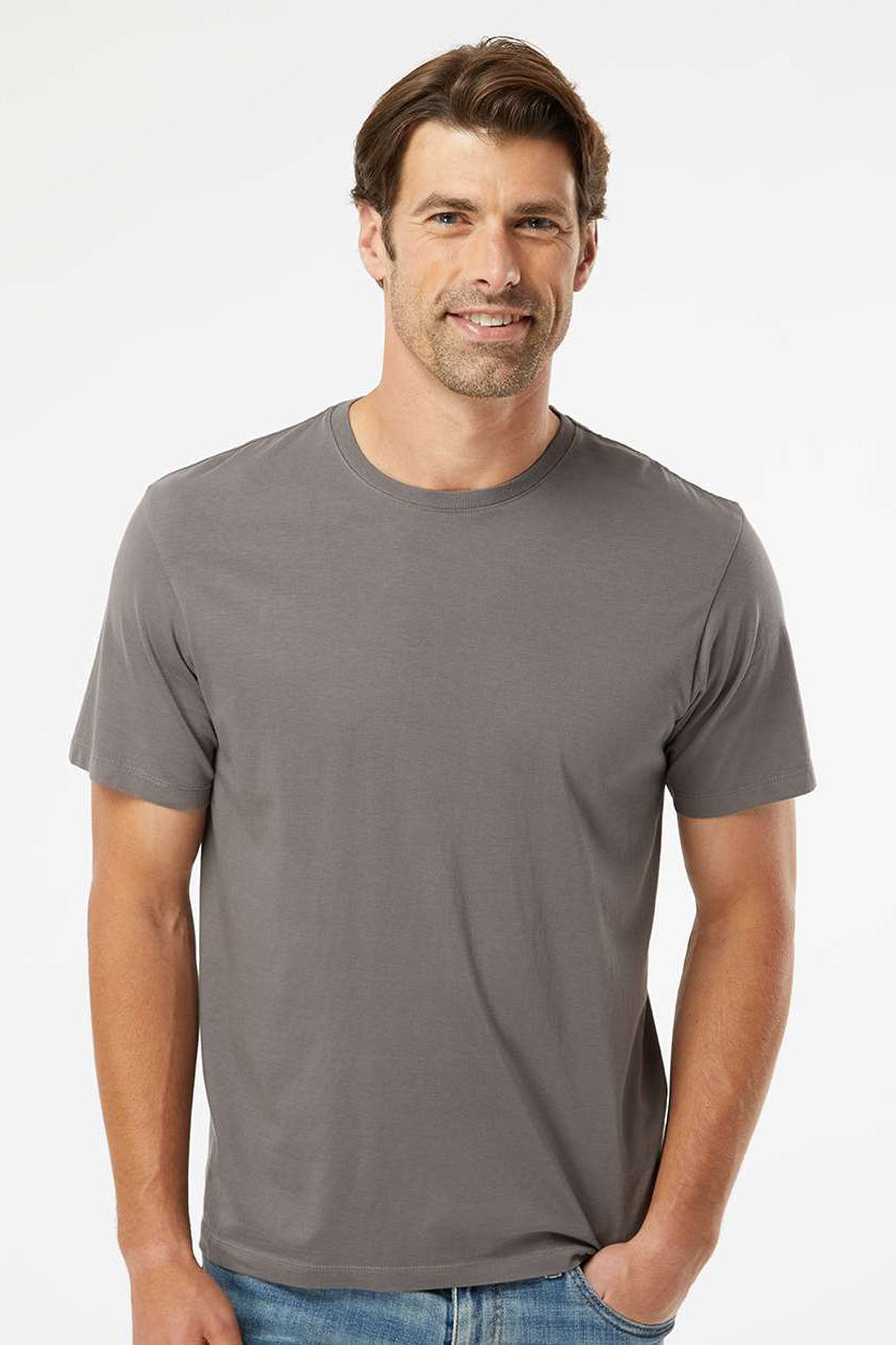 SoftShirts 400 Mens Organic Short Sleeve Crewneck T-Shirt Graphite Grey Model Front
