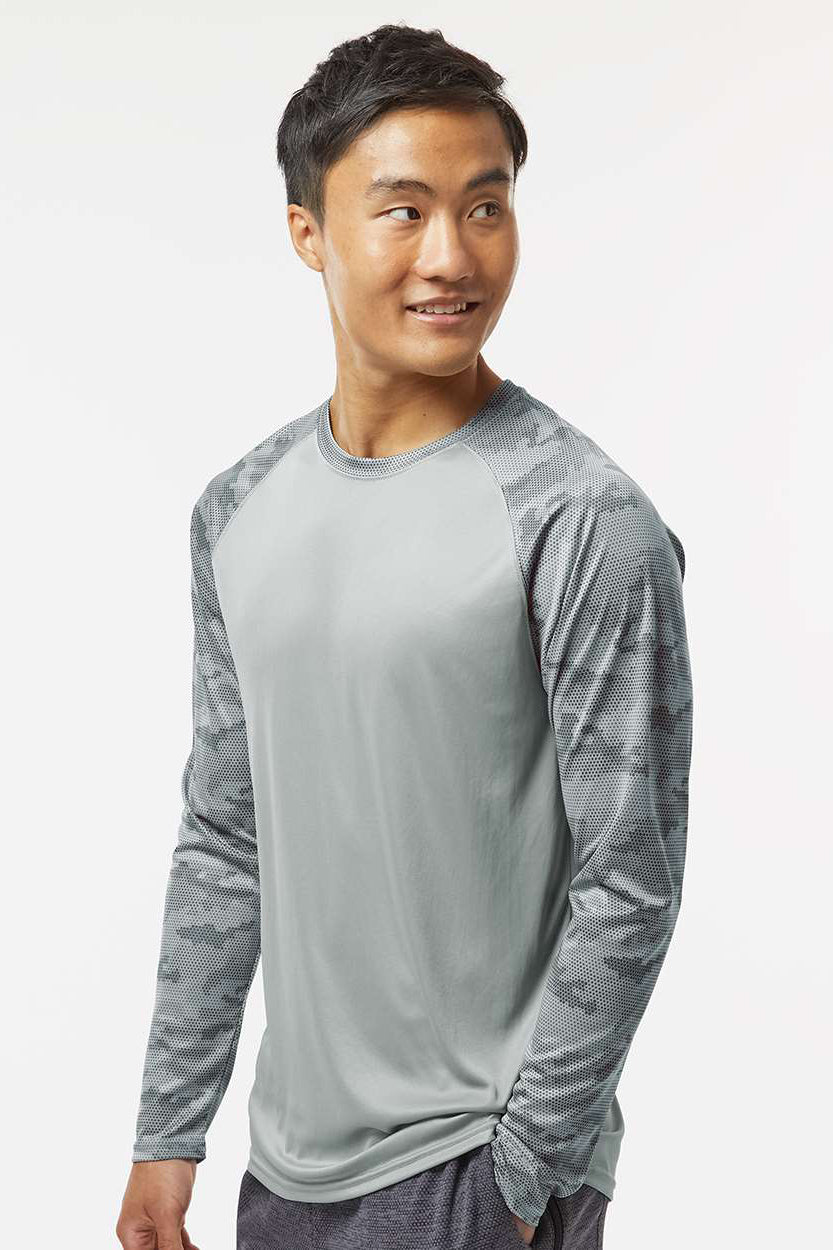 Paragon 216 Mens Cayman Performance Moisture Wicking Camo Colorblock Long Sleeve Crewneck T-Shirt Medium Grey Model Side
