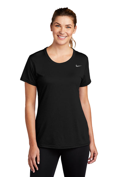 Nike DV7312 Womens Team rLegend Dri-Fit Moisture Wicking Short Sleeve Crewneck T-Shirt Black Model Front