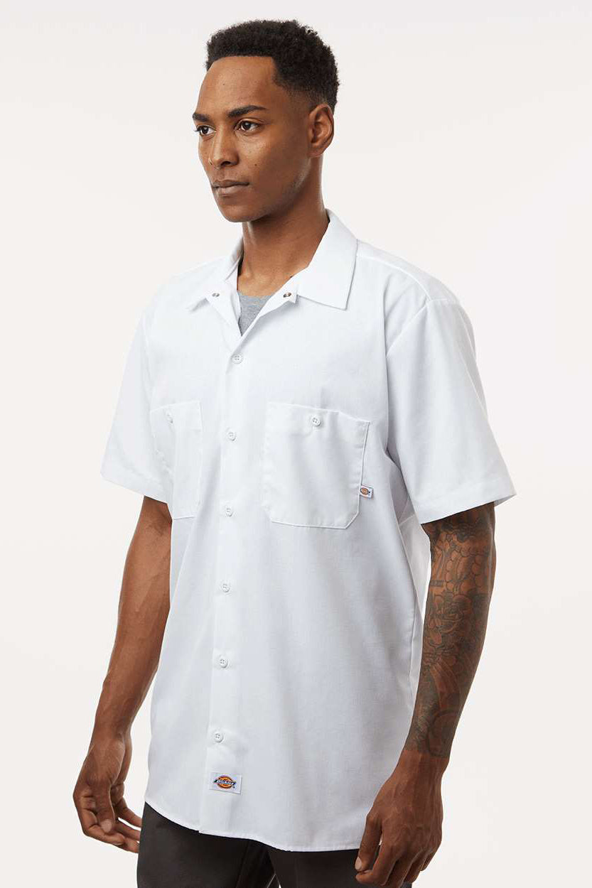 Dickies S535 Mens Industrial Wrinkle Resistant Short Sleeve Button Down Work Shirt w/ Double Pockets White Model Side